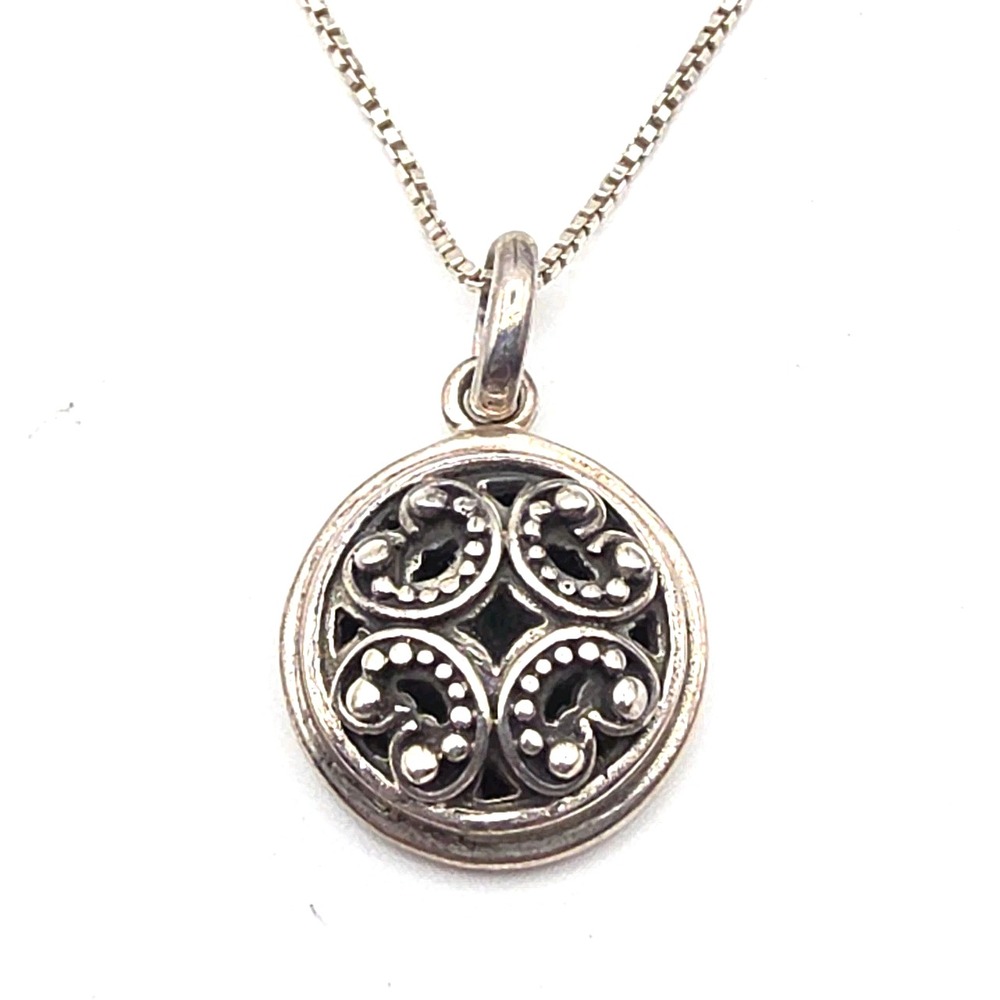 Vintage Sterling Silver Cut-out Openwork Round 16" Women's Pendant Necklace